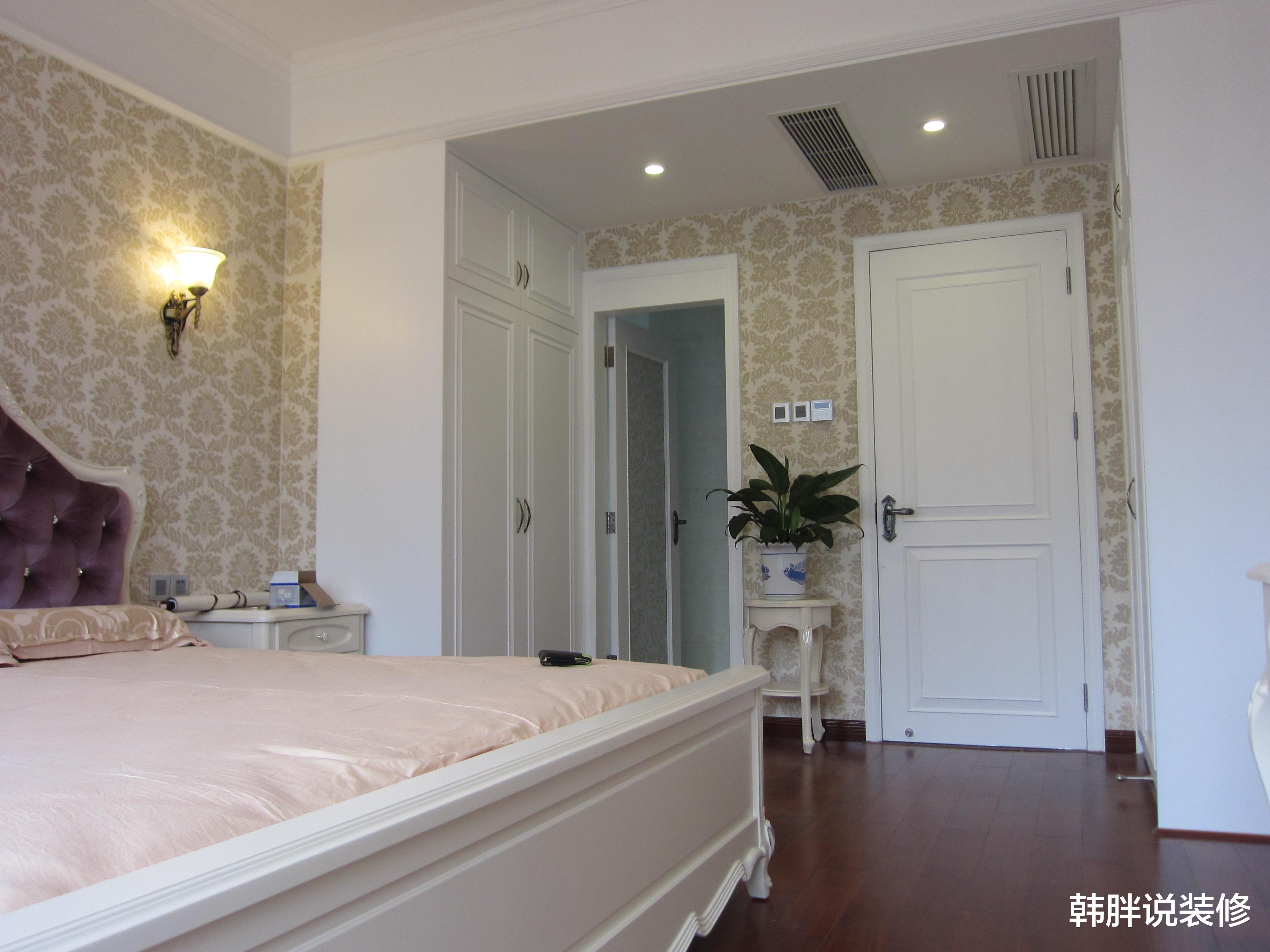 “床冲5处，家无宁日”，这5处地方是床的禁地，千万不要正对着