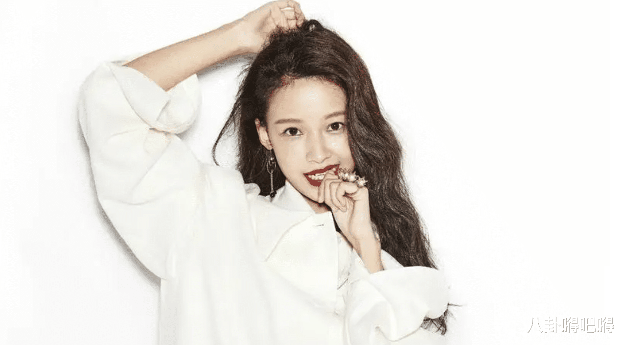 孙怡现身沃尔玛总部扫楼,170身高备受瞩目,被嘲没作品常登热搜