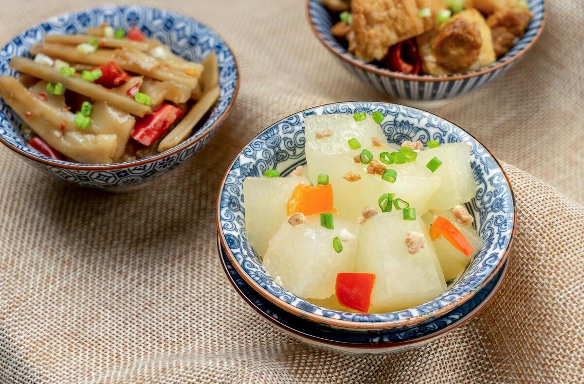 |肉末冬瓜：一道鲜香可口的下饭佳肴，简单易做，美味可口