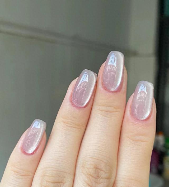 一眼入秋的美甲款式：高级氛围感显白秋冬美甲合集