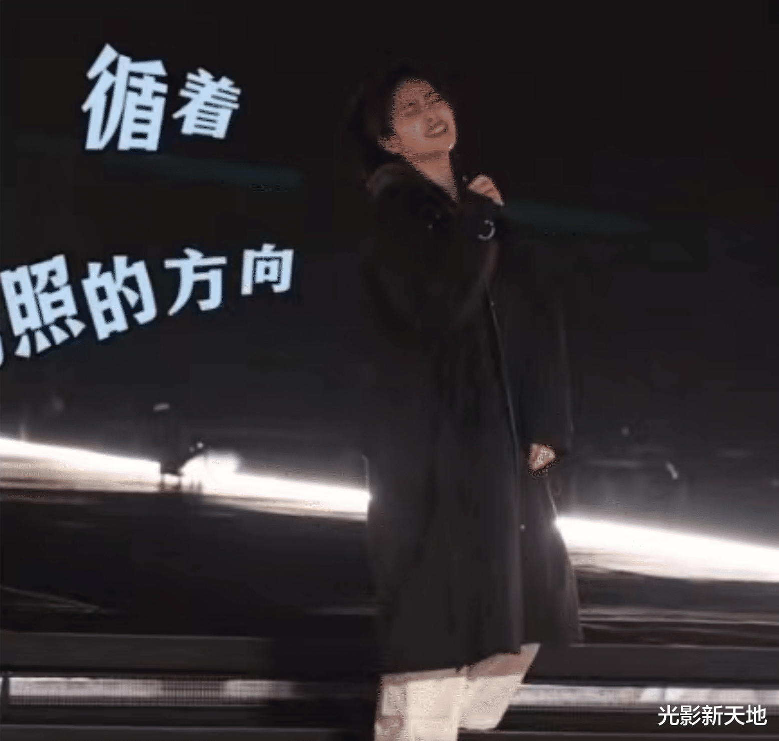 跨年晚会7位明星翻车,扯掉娱乐圈遮羞布,王一博、于适在列