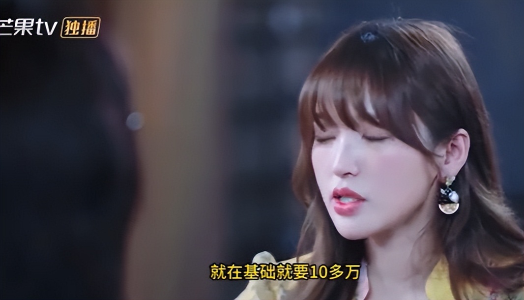 金莎现身车展，穿芭比粉显老，感叹：商演是我最问心无愧赚钱方式