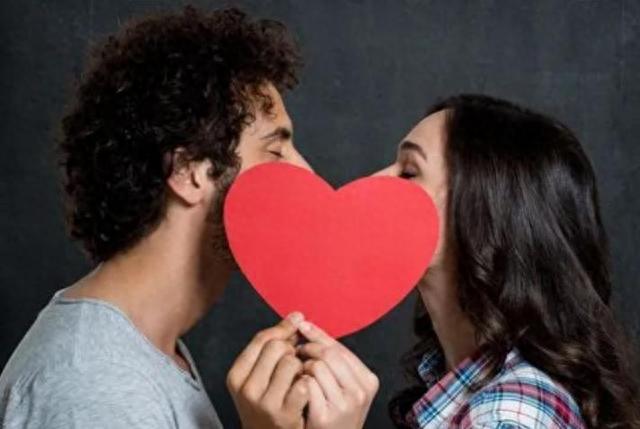 亲热时，有4个部位是禁吻区，为了男女双方的健康，不要轻易触碰