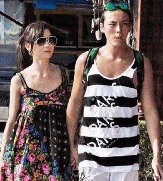 利智|陈伟霆公开爆料综艺作假,黄晓明意外躺枪