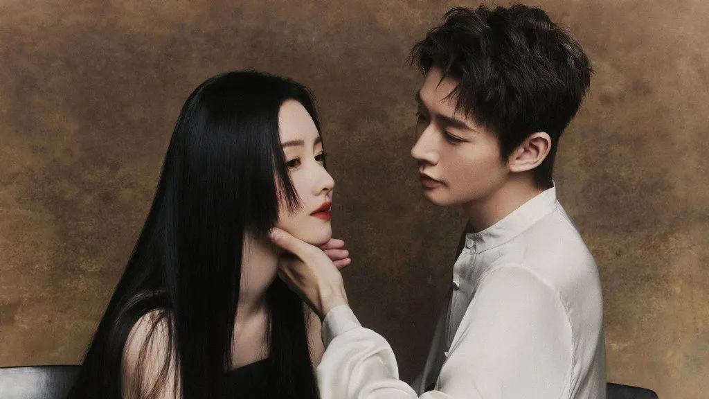 这俩的恋爱瓜，也太离谱了吧