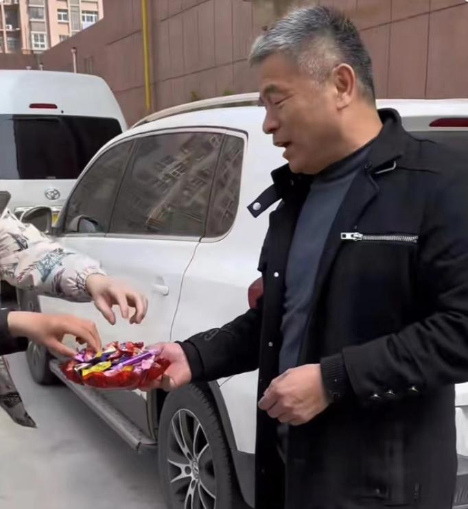 郭刚堂|《失孤》原型儿子大婚,刘德华派人来婚礼现场,鲁豫送几十万金器