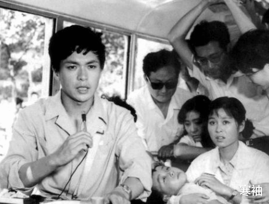 迟志强因流氓罪入狱，唱《铁窗泪》爆红，当年与刘晓庆有何关系？