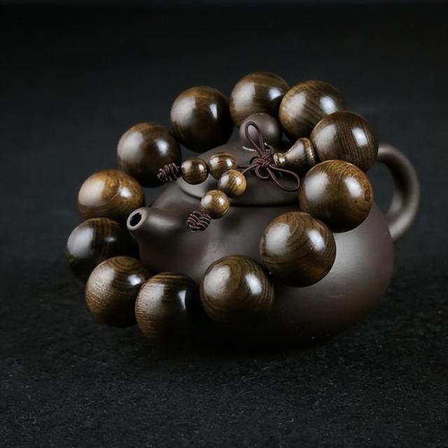 釉里红|啥也不懂，就想随便戴戴，该选什么手串？