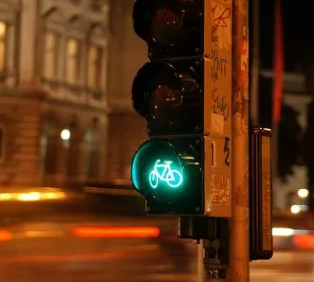 医生|女孩肾脏被医院割下卖钱?医院死活不承认,涉事医生却神秘失踪