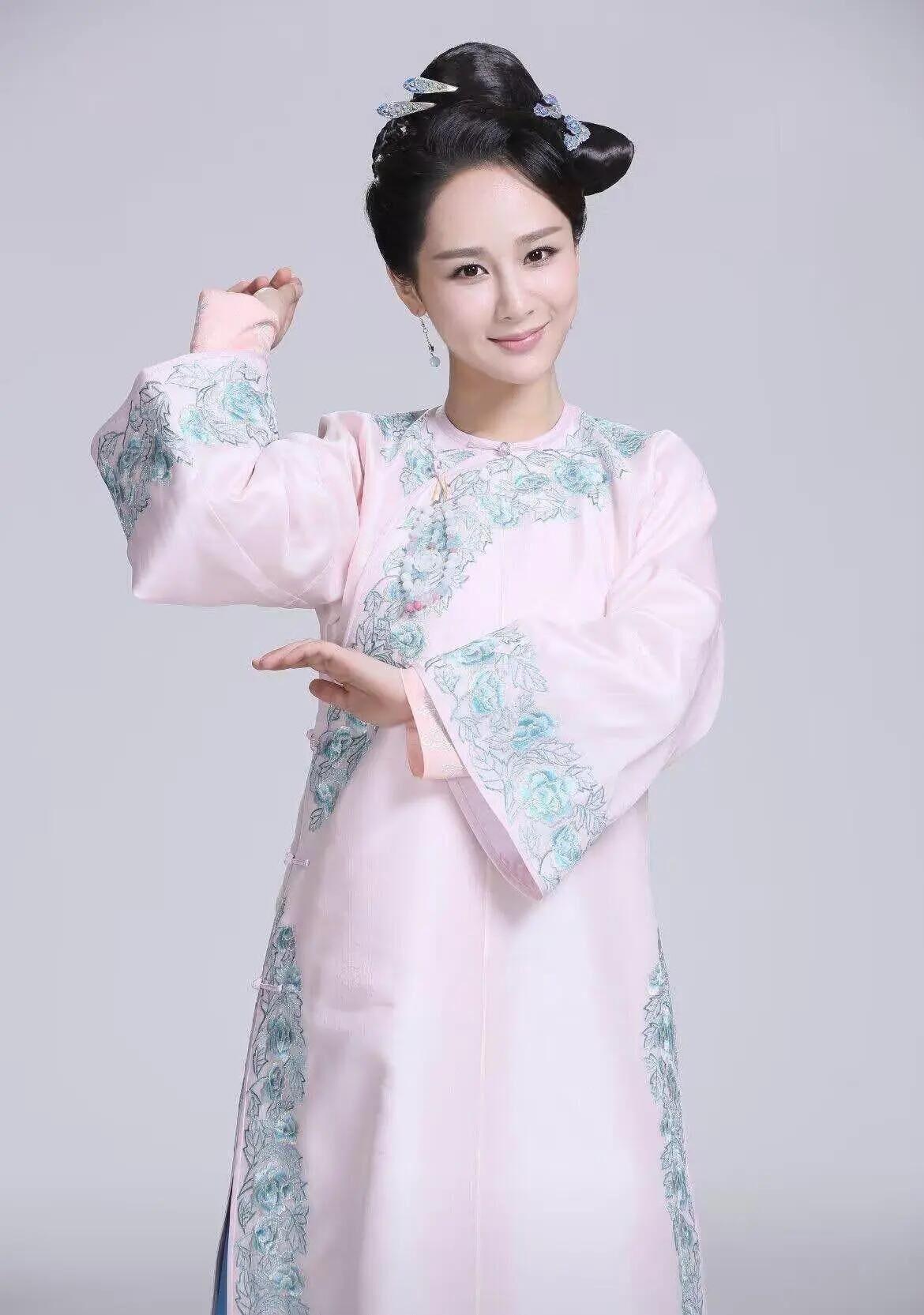 杨紫的无修定妆照让我明白：科技脸，真的不适合拍古装