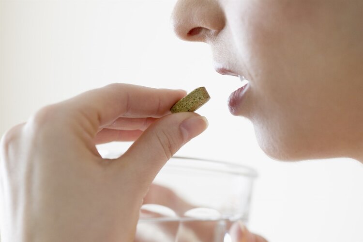 一名55岁女子，每天吃一片叶酸，坚持3个月后身体情况怎么样了？