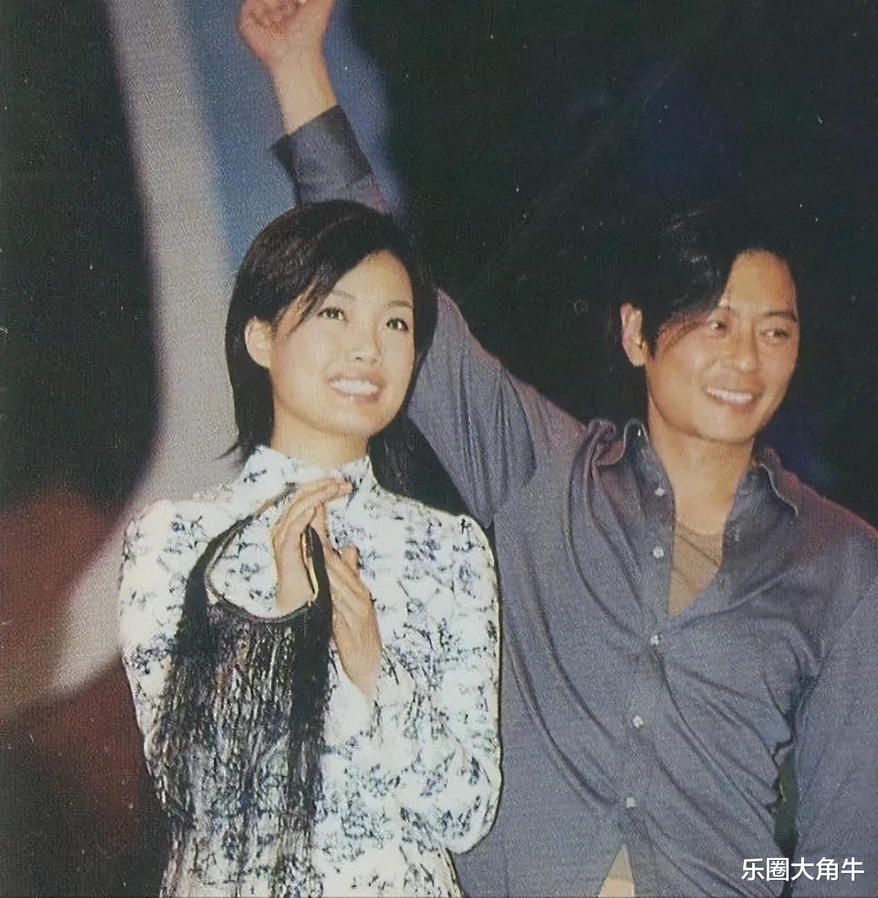 谢霆锋|谢霆锋终于不用再背锅，王杰“毒哑之谜”被曝光，换谁来也受不了