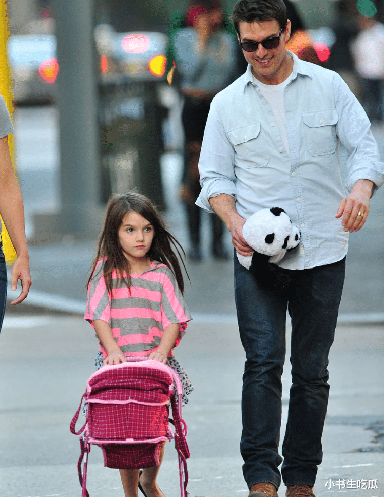 汤姆·克鲁斯|17岁苏瑞肤白貌美,个子赶超阿汤哥,和皮特的女儿一样,是美少女