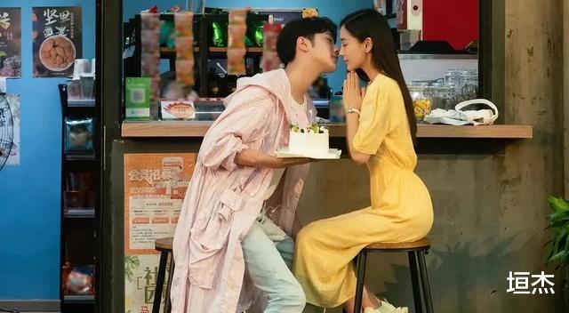 姐弟恋 演“姐弟恋”不违和的6位女星，不油腻、不辣眼睛，个个浑然天成