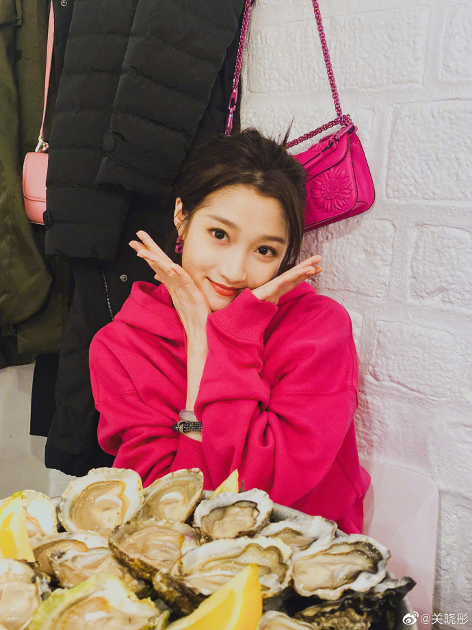 关晓彤|关晓彤，登上热搜！