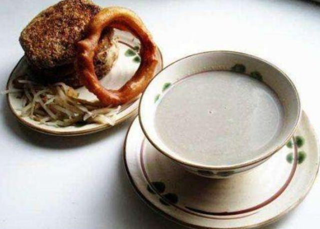 早餐|中国最“尴尬”的5种早餐，本地人当“宝”，外地人却根本吃不惯