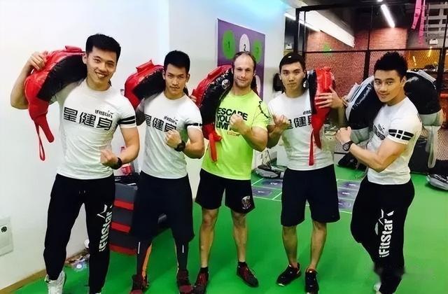 国内的健身教练与国外的健身教练相比,差距到底有多大?