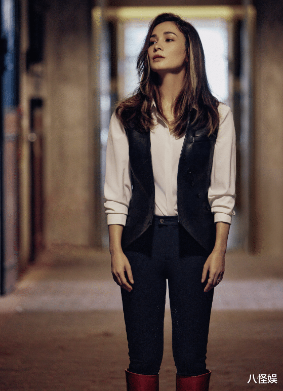 卢靖姗产女1年身材还未恢复，生图胯宽腿粗，真实身材赢网友称赞