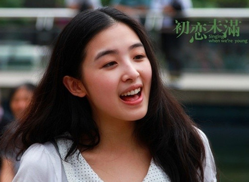 15岁爆红，最低谷时多亏了这个男人，悄悄的努力，在新领域惊艳众人