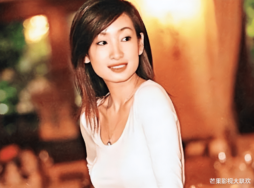 明明长得“一言难尽”,却红得“一塌糊涂”,这3位女明星凭什么?