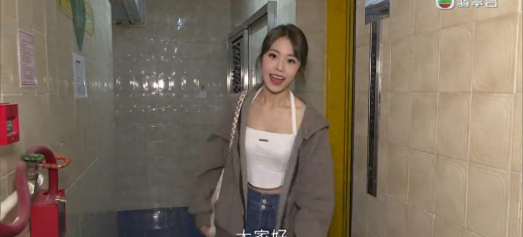 平民港姐！首个00后港姐冠军回家报喜，家中装修朴素亲人备好西瓜