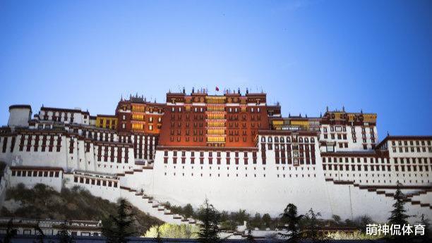 拉萨|世界第一个免签证旅游入藏的地方，到最畅销的“进藏必吃榜”。