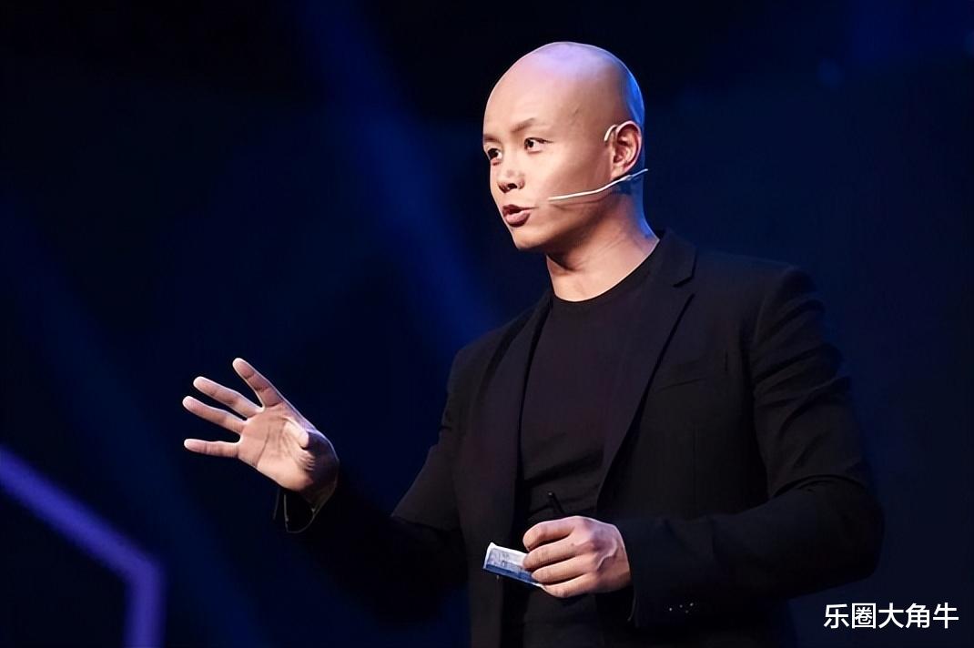 48岁陶红因病去世,9岁女儿一路跪拜祈福,与乐嘉婚姻仅维系3年