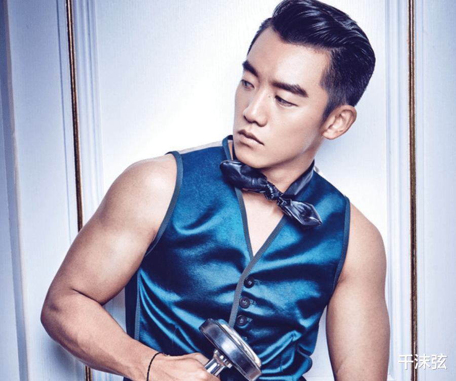 郑恺|郑恺婚变风波升级，不陪苗苗坐三胎月子，却抽雪茄与人谈笑风生