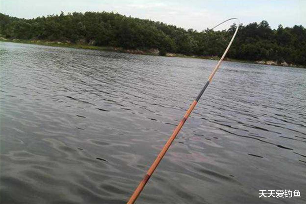野钓破解流水走漂,好用的3种钓法,方法总比困难多