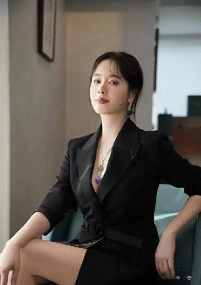 曾迷倒王志文，与陈道明传过绯闻，如今46岁的她归来“杀疯了”