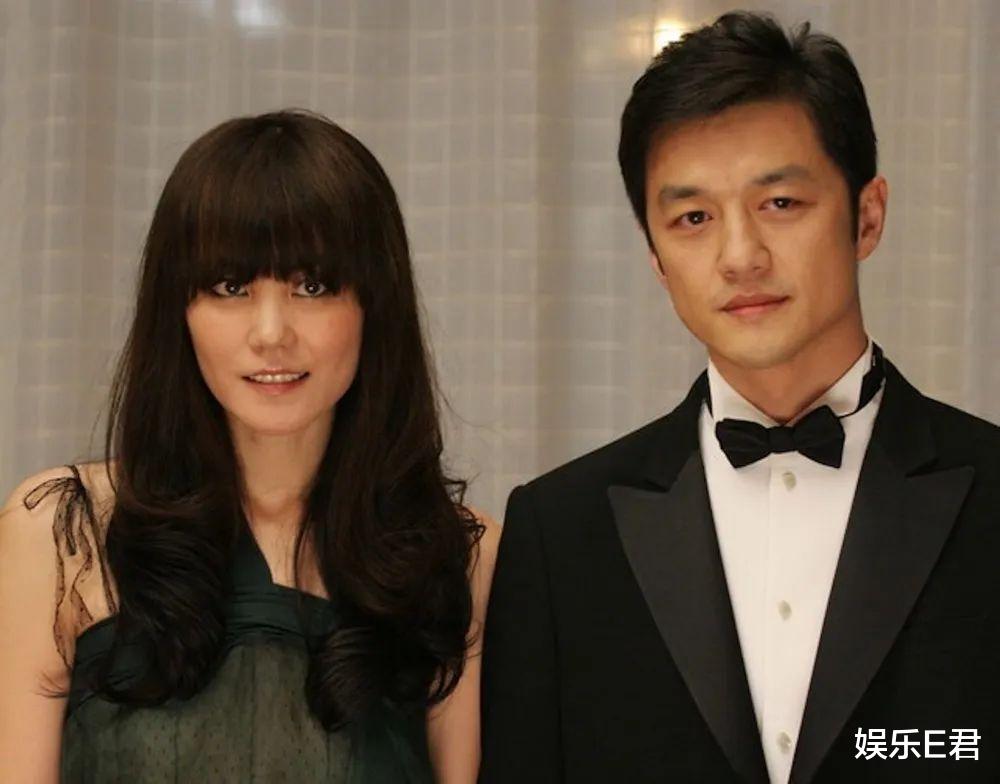 李亚鹏懒理“限高令”，照带妻女到新疆旅游，生活水平仍超常人