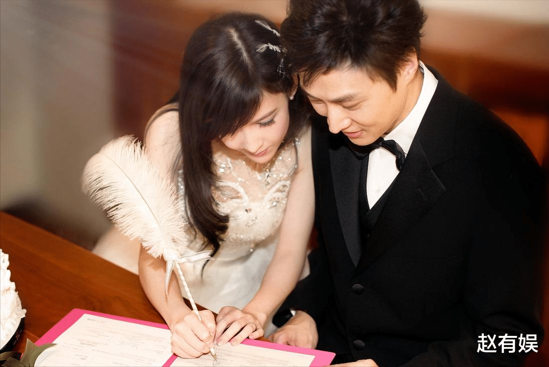 吴君如的一句“集邮女”，撕下了玉女真面目：早就集齐四大天王？