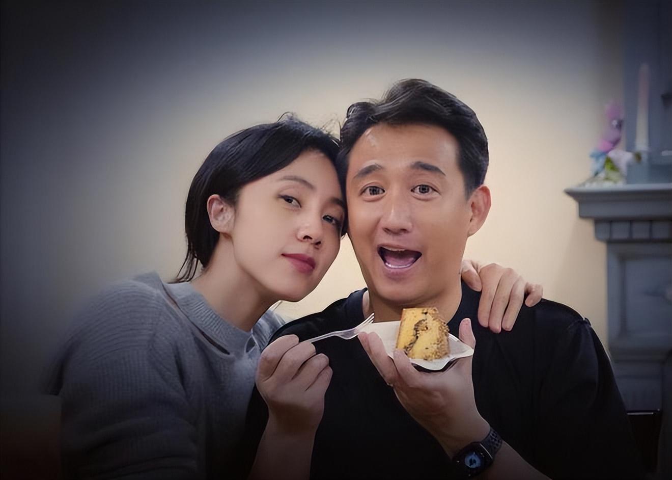 45岁孙莉罕见公开无修图美照,白发皱纹超抢镜,获赞衰老得很好看