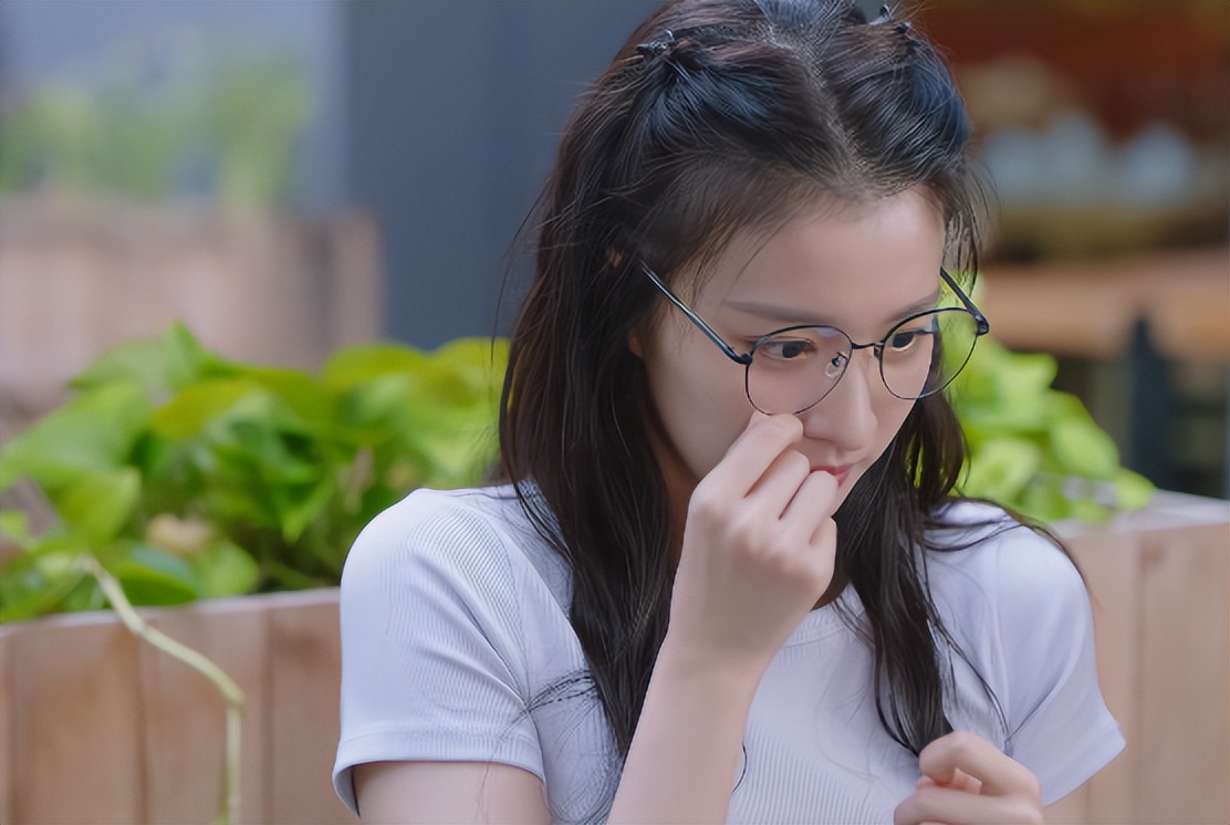 王楚然|王楚然新剧与《显微镜下的大明》各看2集,一个弃了,一个看上瘾