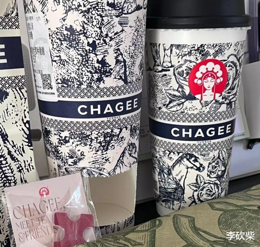 伯牙|卖的越贵就越火!蜜雪冰城的风头,今年彻底被它抢走了