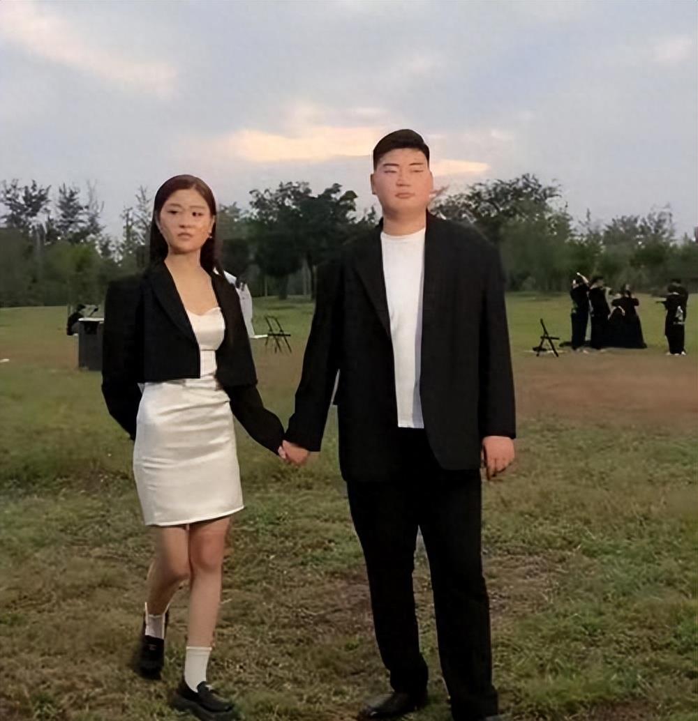 前妻陈亚男改嫁他人,现任陈萌离家远去!朱小伟是真的“无能”吗?