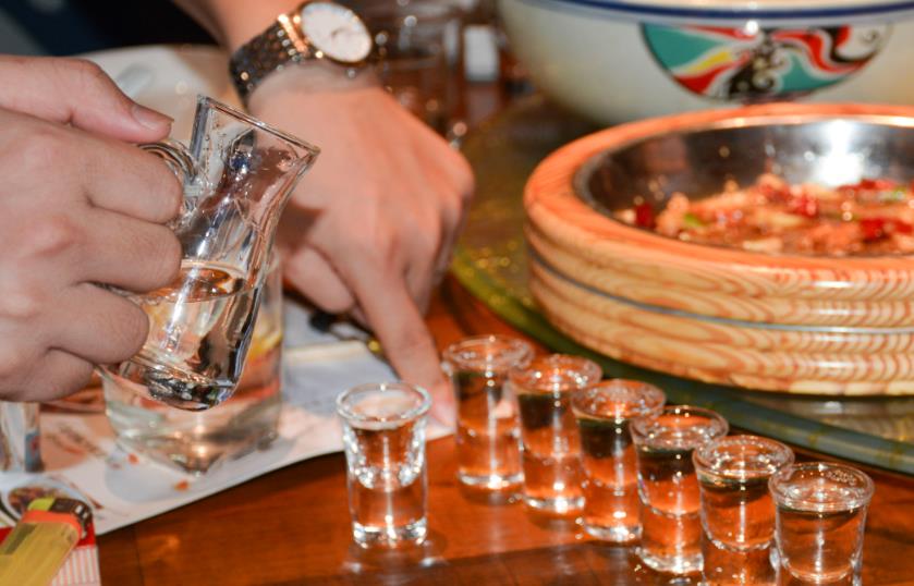 韩国|韩国人号称“千杯不醉”,为啥在我国却是一杯倒?看完原因我笑了