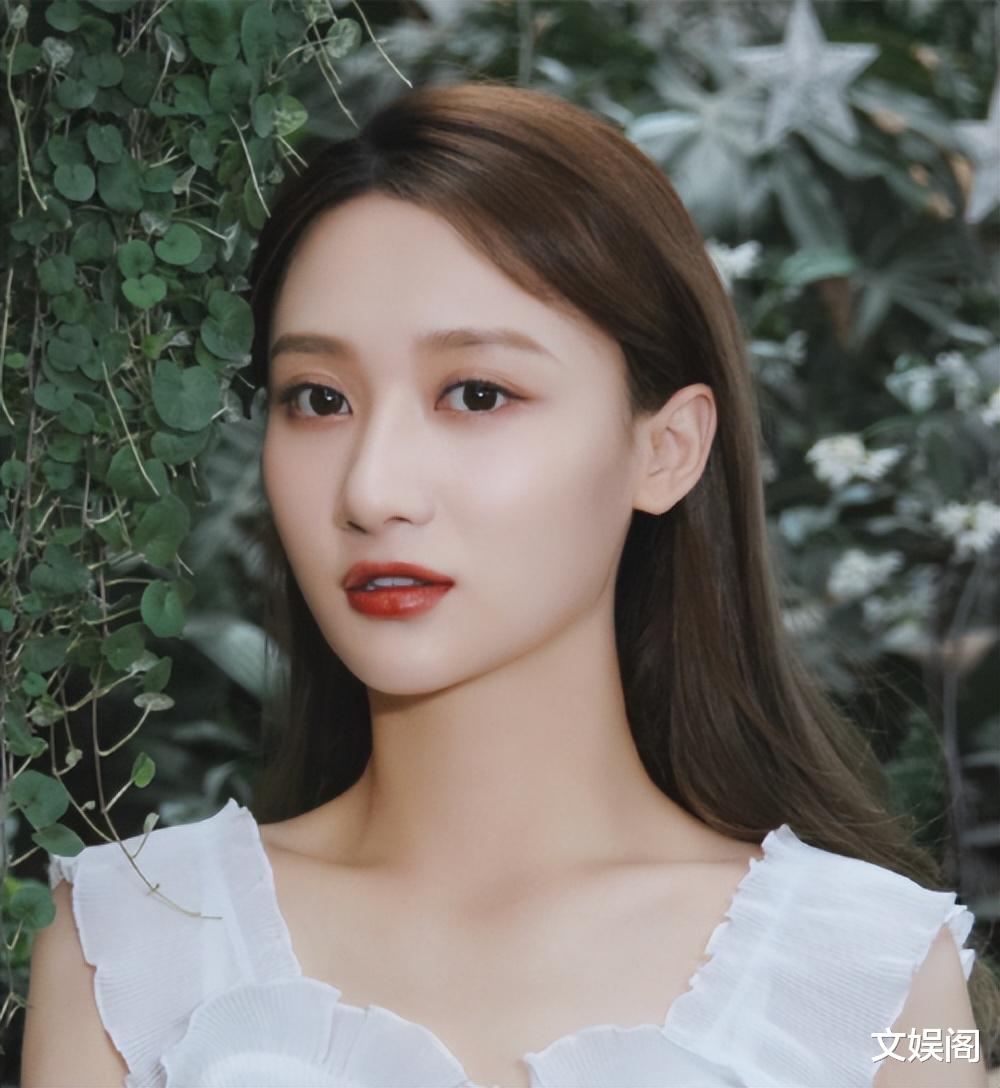 何宣林|北电博士何宣林，凭《星糖》青葵火出圈，让多少绝望的文盲脸红了