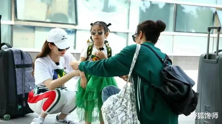 戚薇支持女儿进军娱乐圈,戚薇有足够资源,让女儿在娱乐圈立足。