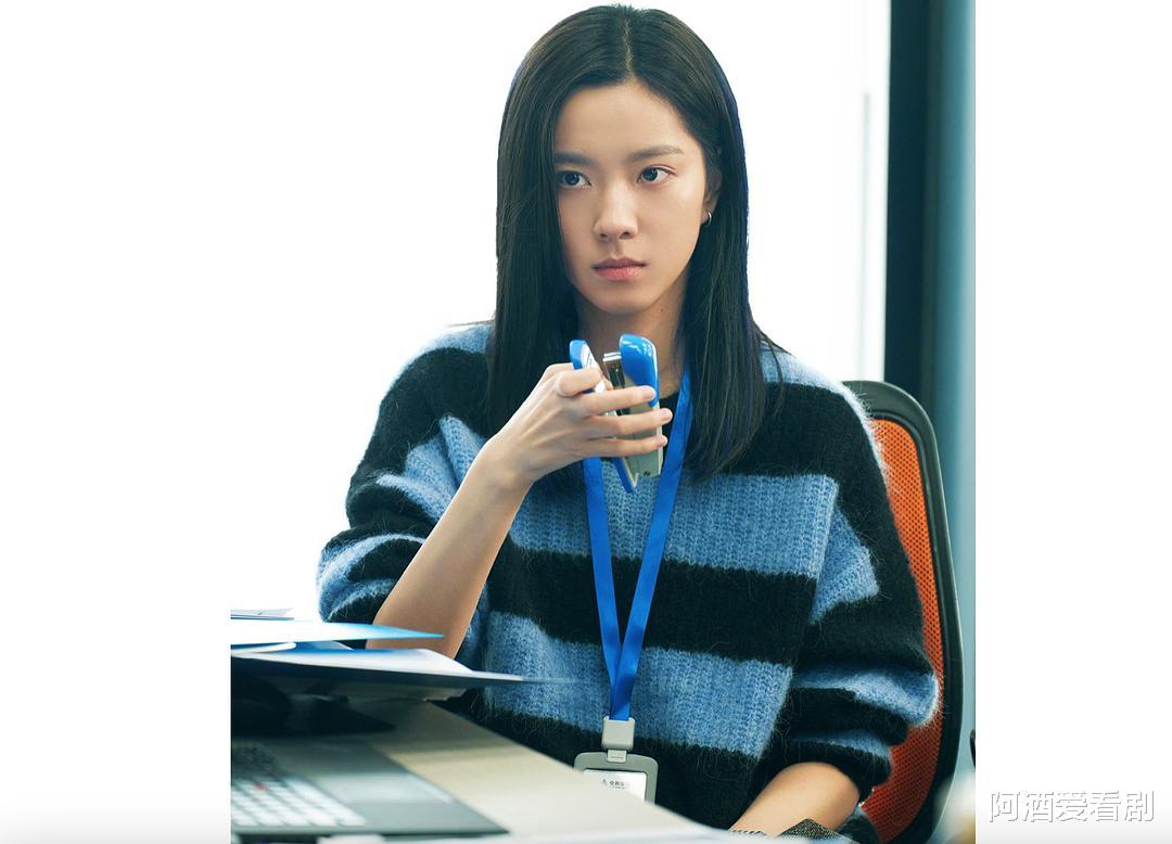 《年会不能停！》 — 职场笑料背后的时代注解