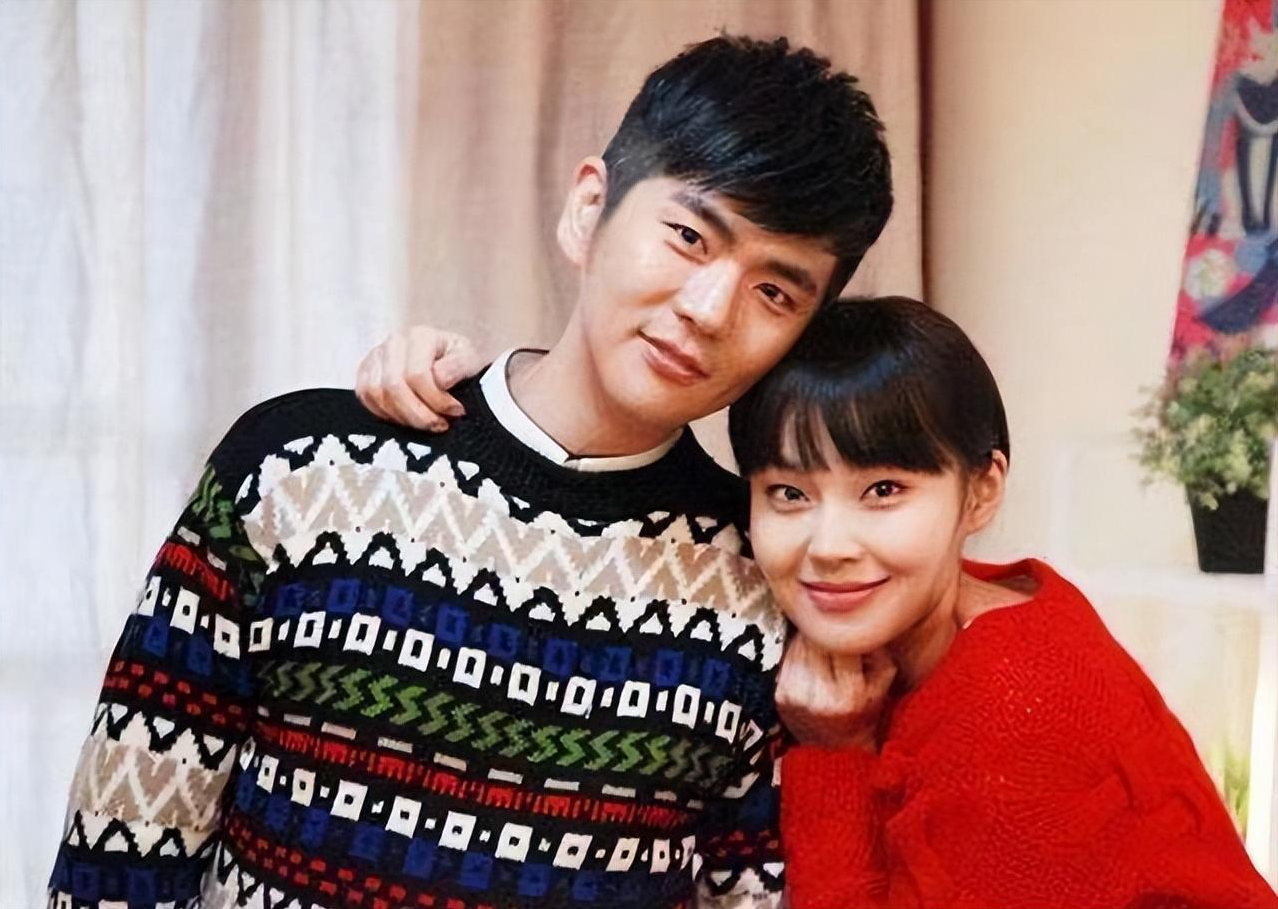 演员张佳宁:从小父母离异,不原谅生父20年,如今34岁单身恐婚 - 娱乐