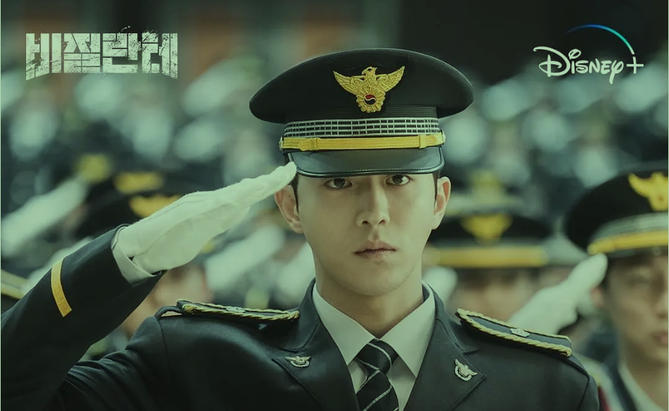 一集一案口碑飙升，三位顶流大叔演技与流量齐飞，韩剧天花板来了