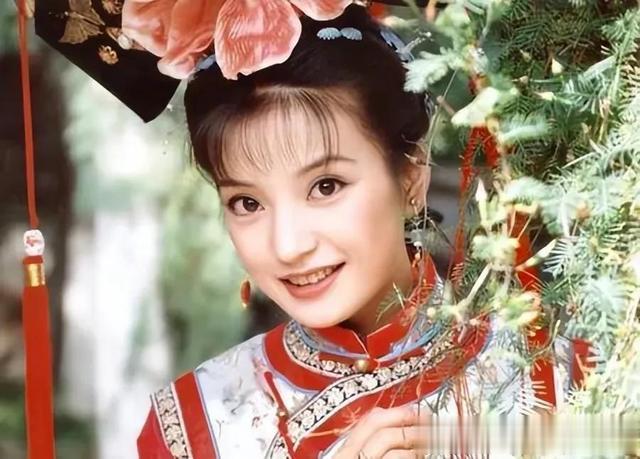 安妮·海瑟薇|47岁赵薇罕现身!为自己庆生,模样憔悴老太,心情低迷透着心酸