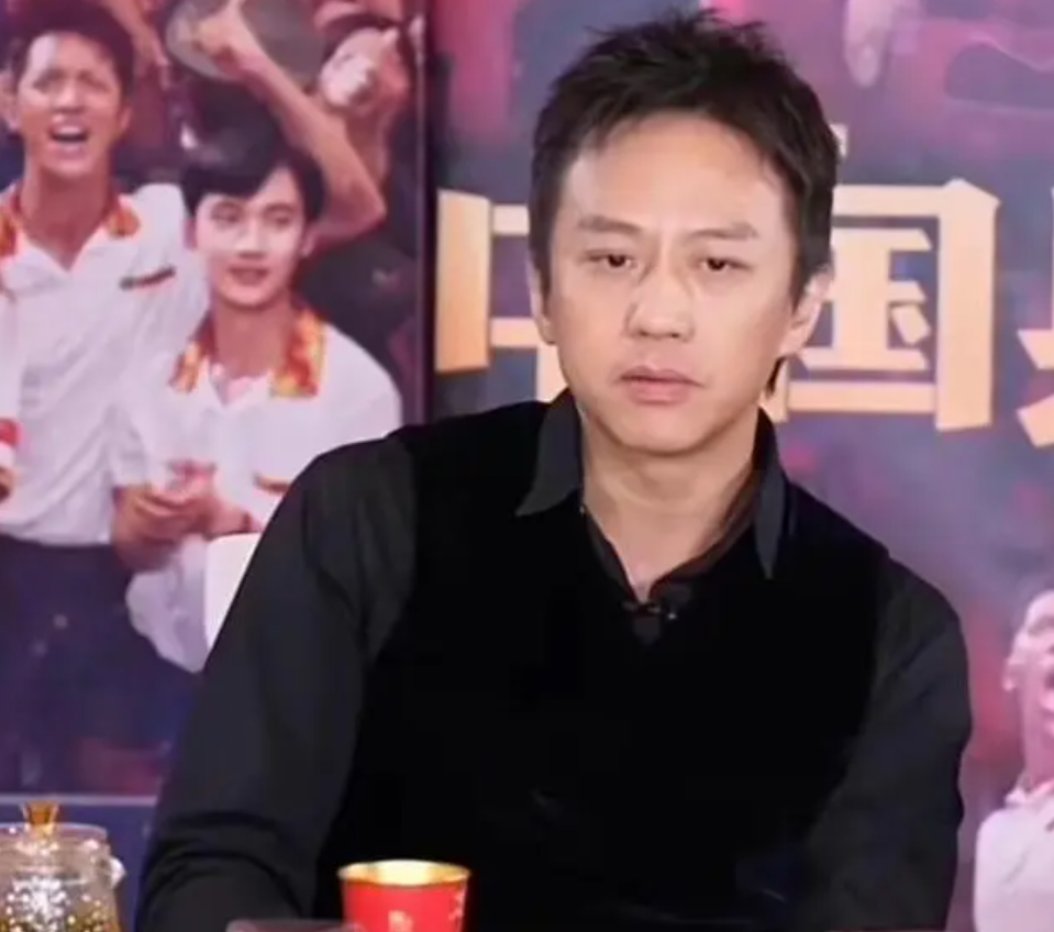 邓超|邓超新片重映票房直接腰斩，蹭《狂飙》热度，李宏伟站c位