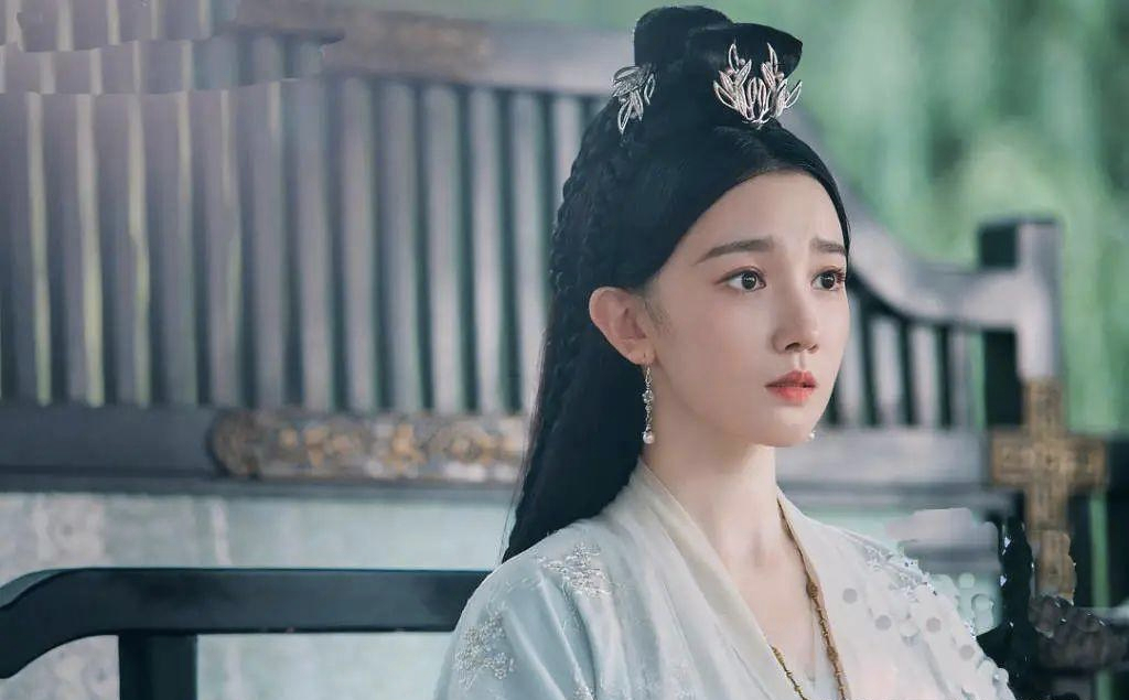 整容|明星的“倔强”叫没整容,微调我忍了,这9位方脸变小V脸真忍不了