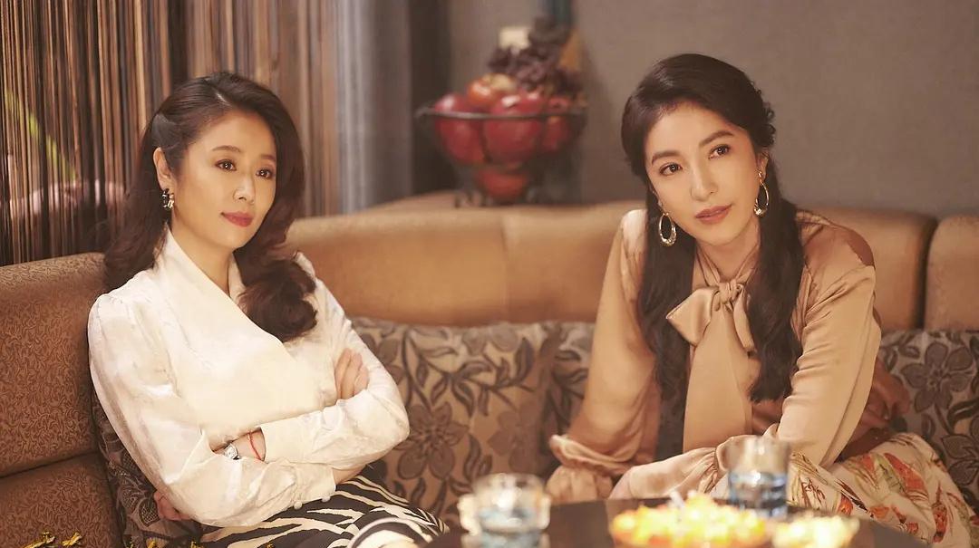 林心如|林心如晒照为女儿庆生,头戴气球帽笑得好开心,被夸还自黑装可爱