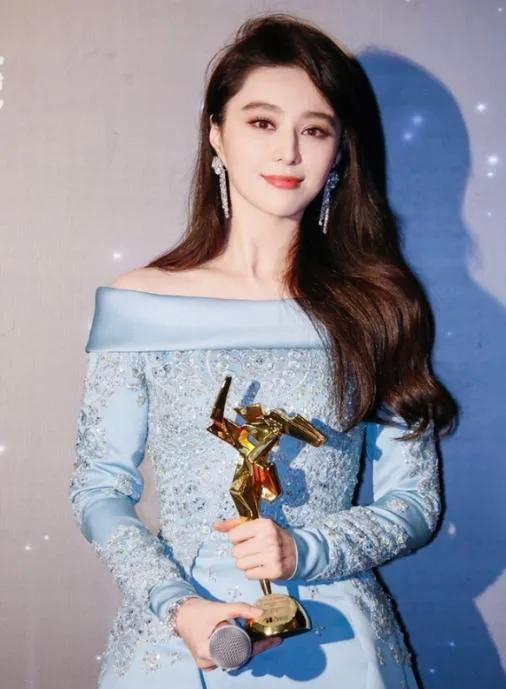 贾静雯|那些出道至今，颜值就走在神坛之上的女星们