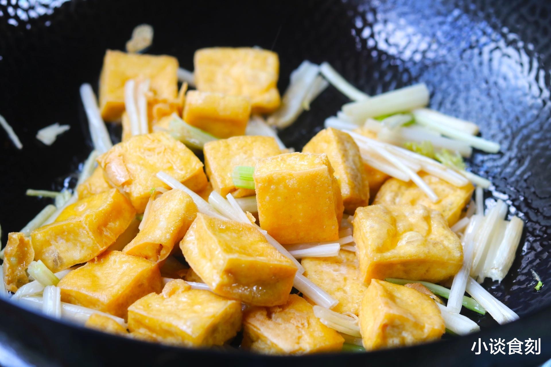 芹菜|后天交五九,提醒家人“5样不上桌,福气不进门”,随时令过大年