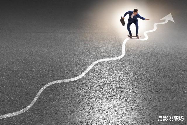 退休领导生病，我忙前忙后照顾5天，同事说我太傻，结果我被提拔