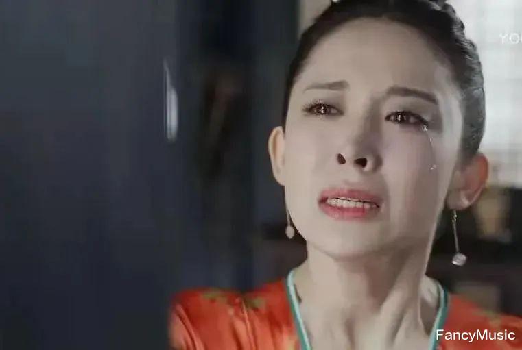 古力娜扎营销美貌翻车了,出道多年无作品,一手好牌打得稀烂!